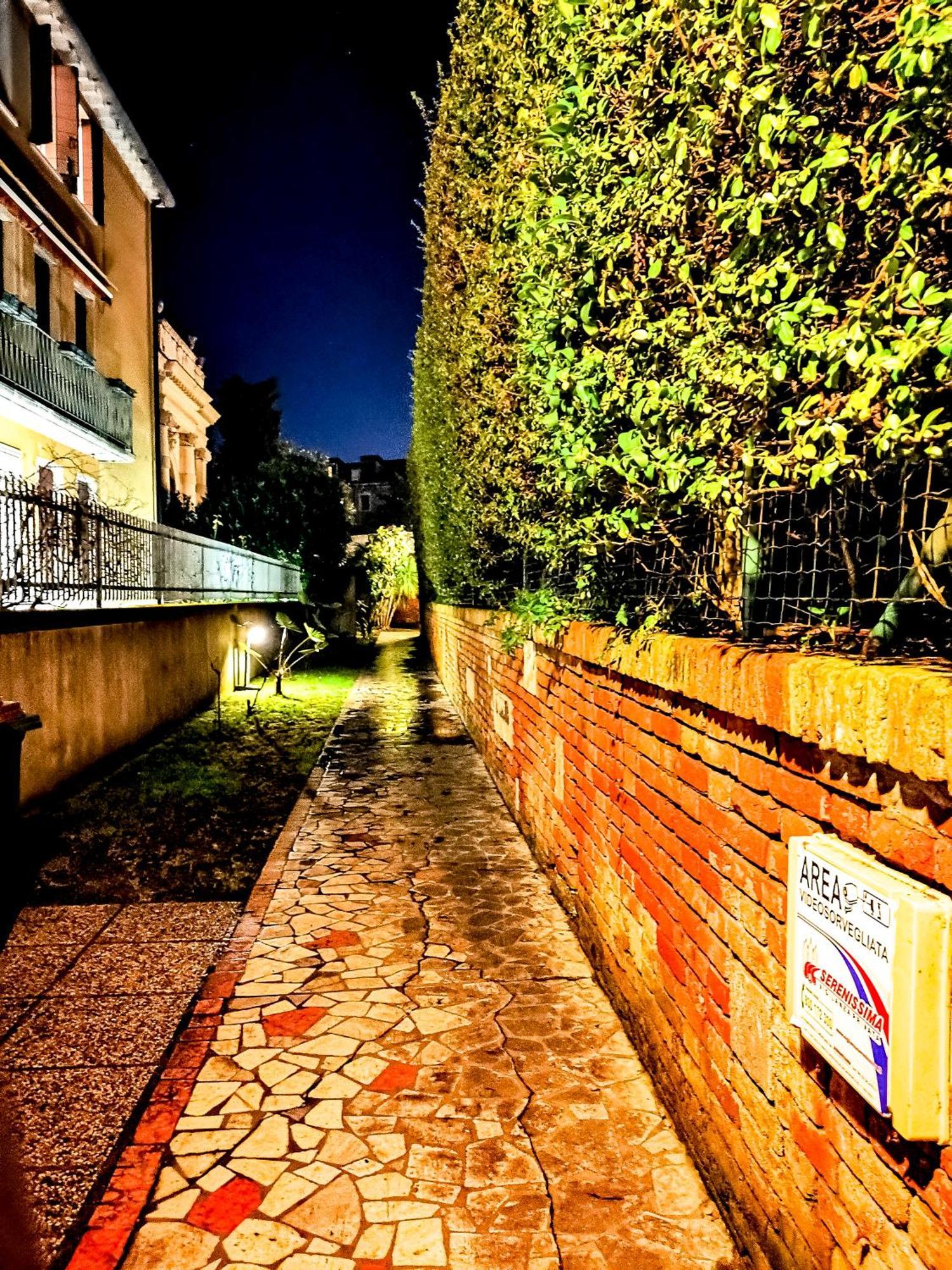 Dorsoduro Venice Apartment ภายนอก รูปภาพ